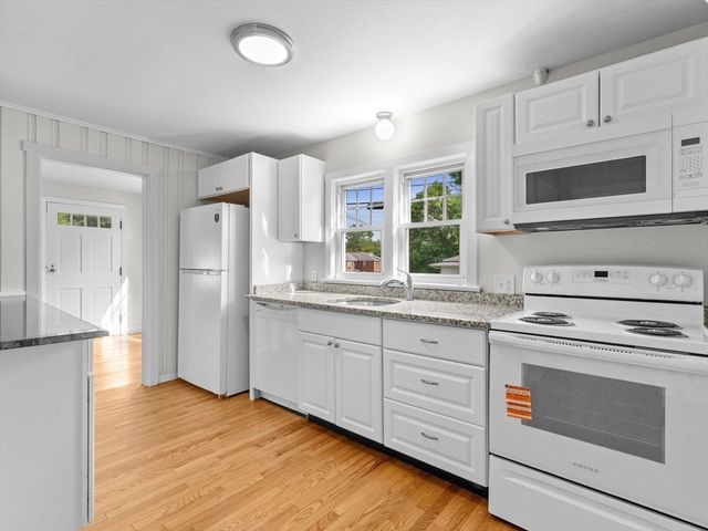 172 Crescent Street, Shrewsbury, MA 01545