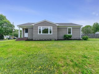 172 Crescent Street, Shrewsbury, MA 01545