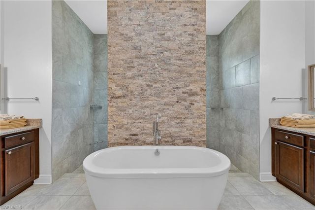 118 Bermuda RD N, Marco Island, FL 34145