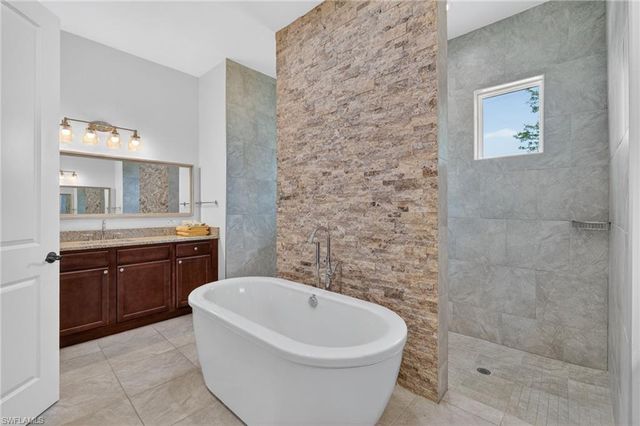 118 Bermuda RD N, Marco Island, FL 34145