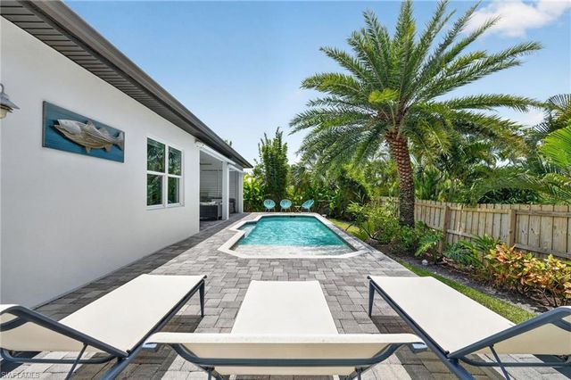 118 Bermuda RD N, Marco Island, FL 34145