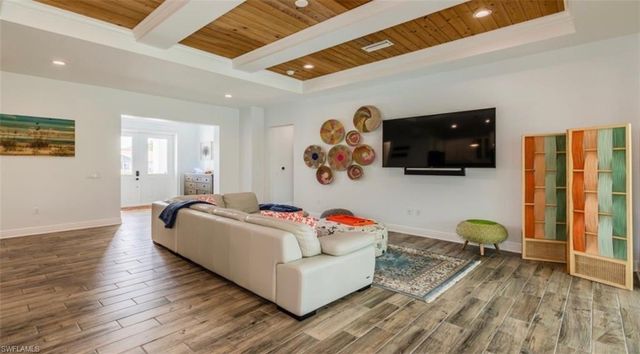 118 Bermuda RD, Marco Island, FL 34145