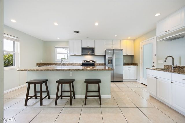 2307 Flora AVE, Fort Myers, FL 33907