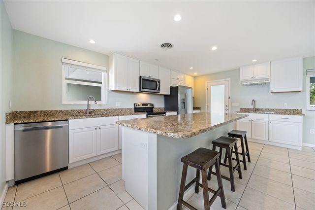 2307 Flora AVE, Fort Myers, FL 33907