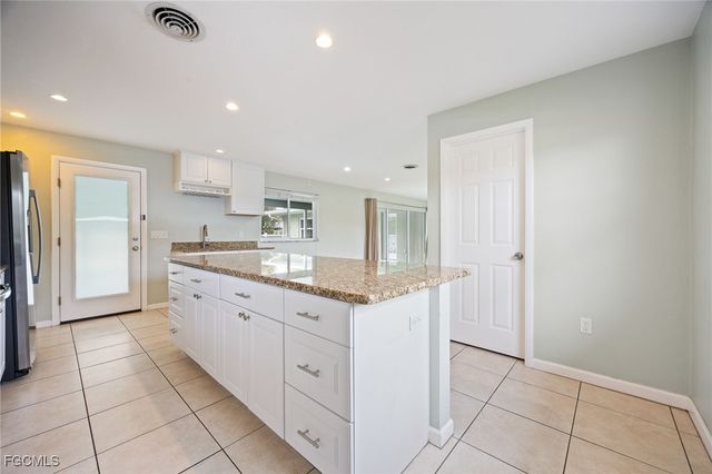 2307 Flora AVE, Fort Myers, FL 33907