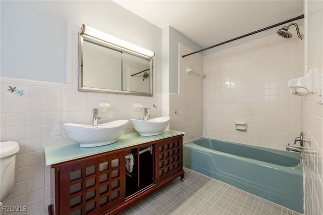 2307 Flora AVE, Fort Myers, FL 33907