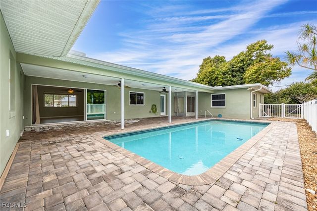 2307 Flora AVE, Fort Myers, FL 33907