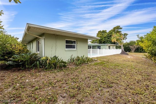 2307 Flora AVE, Fort Myers, FL 33907
