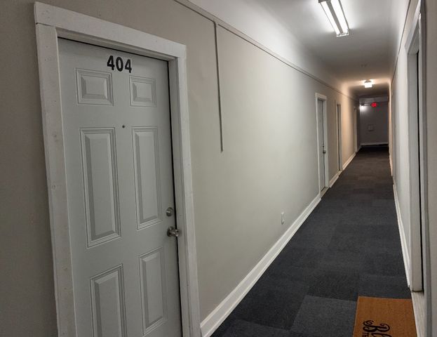 3302 Kenilworth Avenue 404, Berwyn, IL 60402