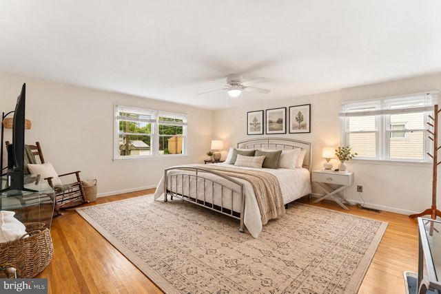 1833 W POINT DR, Cherry Hill, NJ 08003