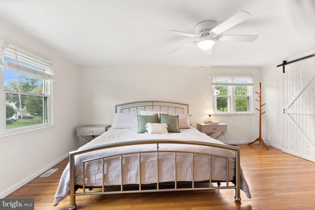 1833 W POINT DR, Cherry Hill, NJ 08003