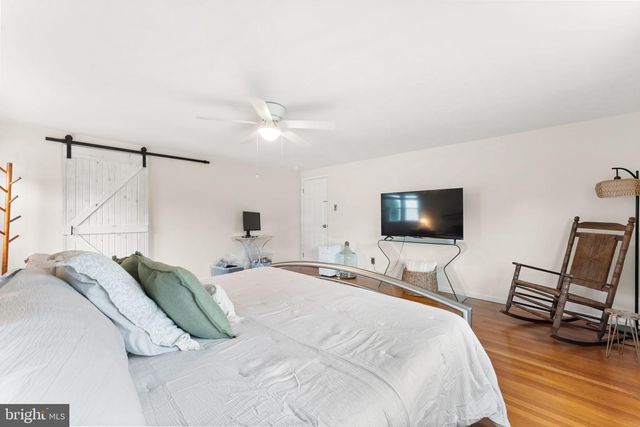 1833 W POINT DR, Cherry Hill, NJ 08003