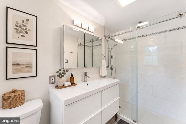 1833 W POINT DR, Cherry Hill, NJ 08003