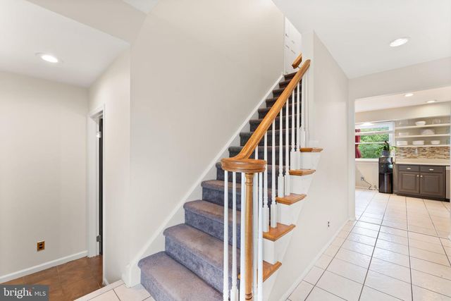 1833 W POINT DR, Cherry Hill, NJ 08003