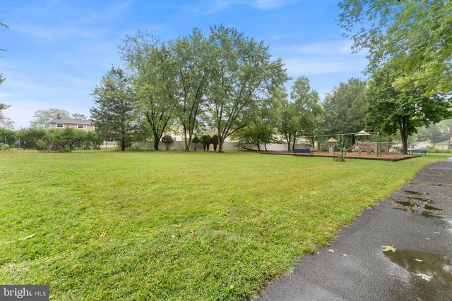 1833 W POINT DR, Cherry Hill, NJ 08003