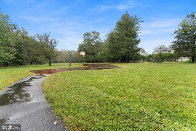 1833 W POINT DR, Cherry Hill, NJ 08003