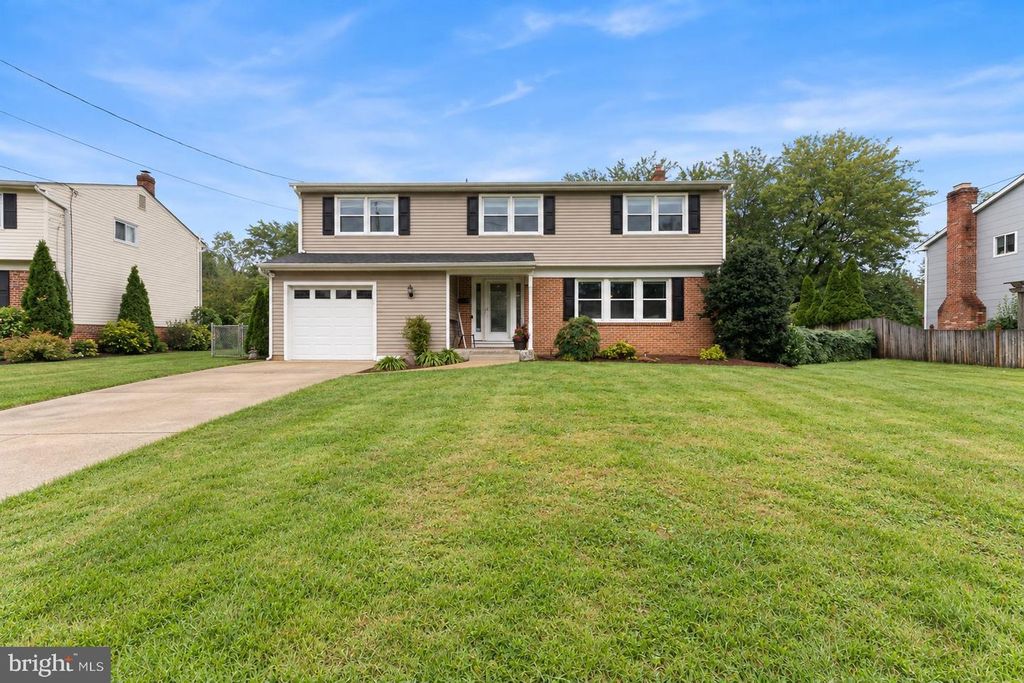 1833 W POINT DR, Cherry Hill, NJ 08003