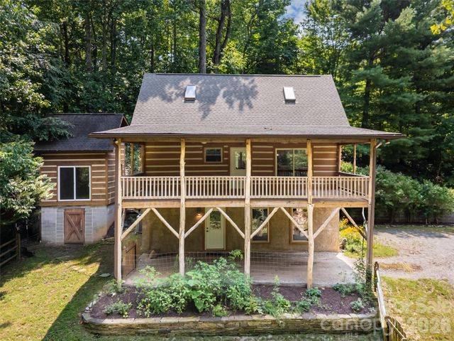 24 Gregory Hill Road, Fairview, NC 28730