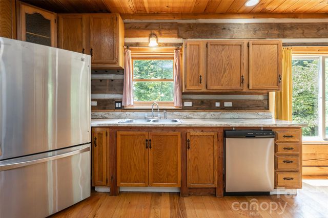 24 Gregory Hill Road, Fairview, NC 28730