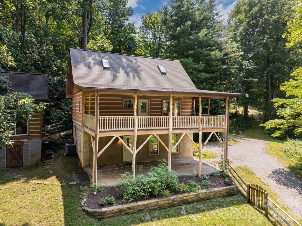 24 Gregory Hill Road, Fairview, NC 28730