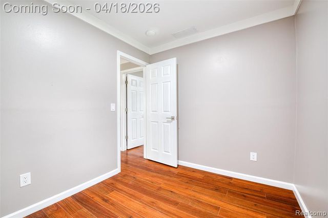 2514 Barton Street, Commerce Twp, MI 48382