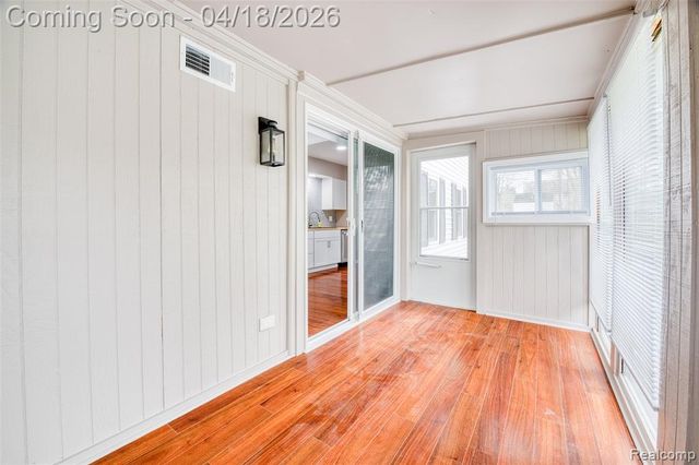 2514 Barton Street, Commerce Twp, MI 48382