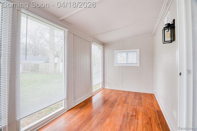 2514 Barton Street, Commerce Twp, MI 48382