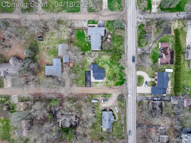 2514 Barton Street, Commerce Twp, MI 48382