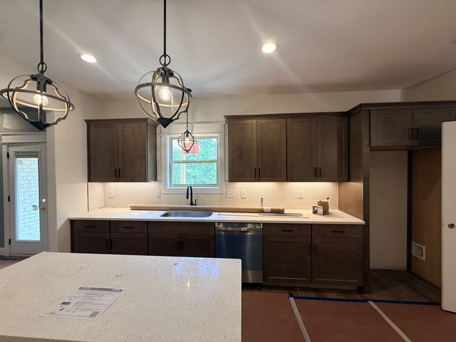 373 Young Lane, Pleasant View, TN 37146