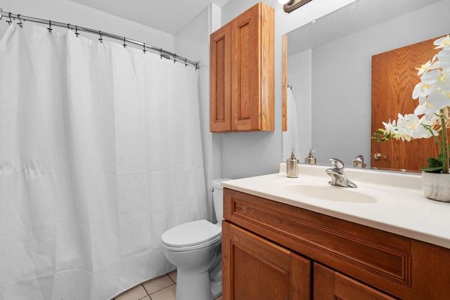 29 Newbury Circle, Madison, WI 53711