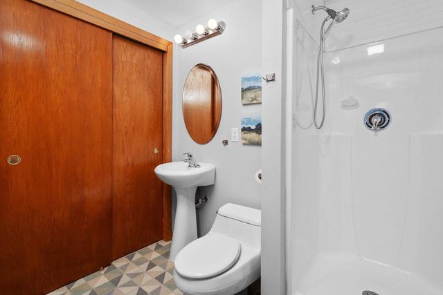 29 Newbury Circle, Madison, WI 53711