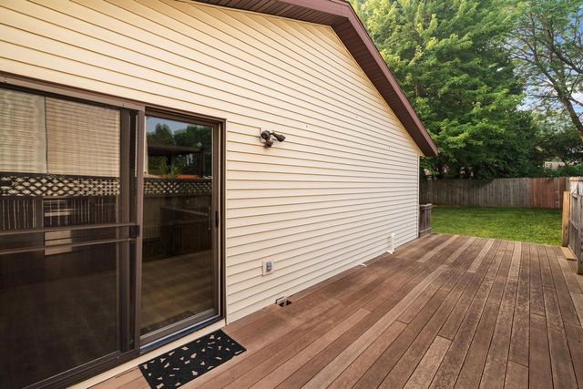 29 Newbury Circle, Madison, WI 53711