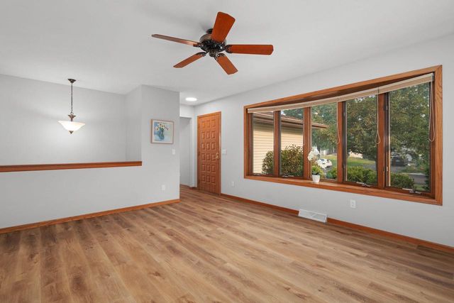 29 Newbury Circle, Madison, WI 53711