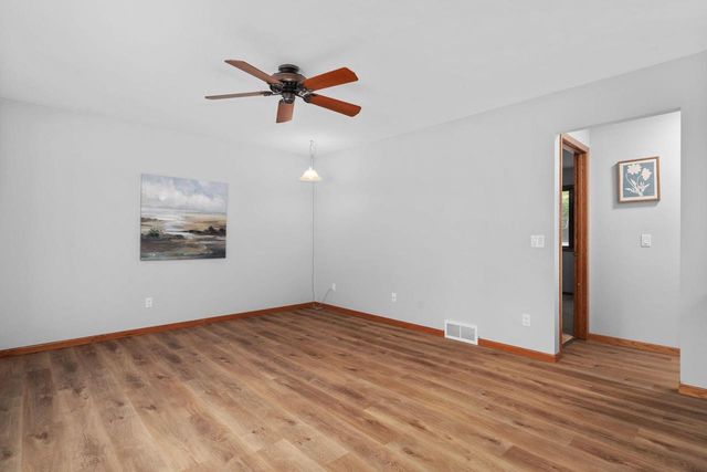 29 Newbury Circle, Madison, WI 53711