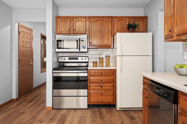 29 Newbury Circle, Madison, WI 53711