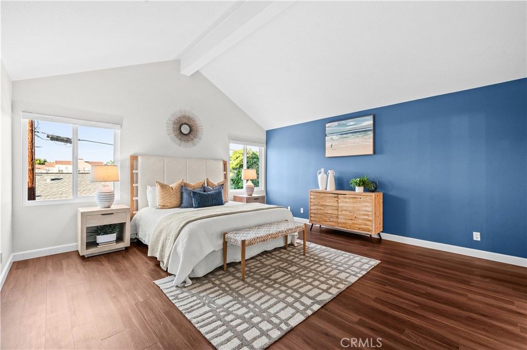 Image 10 of property listing at 208 Calabria Court, Costa Mesa, CA 92627