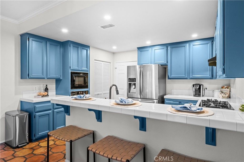 Image 24 of property listing at 208 Calabria Court, Costa Mesa, CA 92627