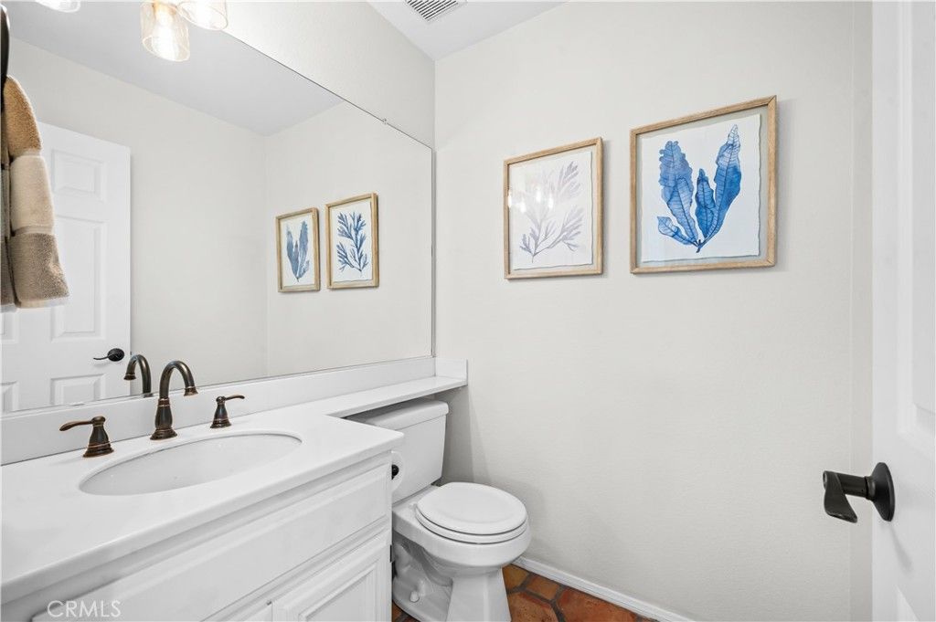 Image 26 of property listing at 208 Calabria Court, Costa Mesa, CA 92627