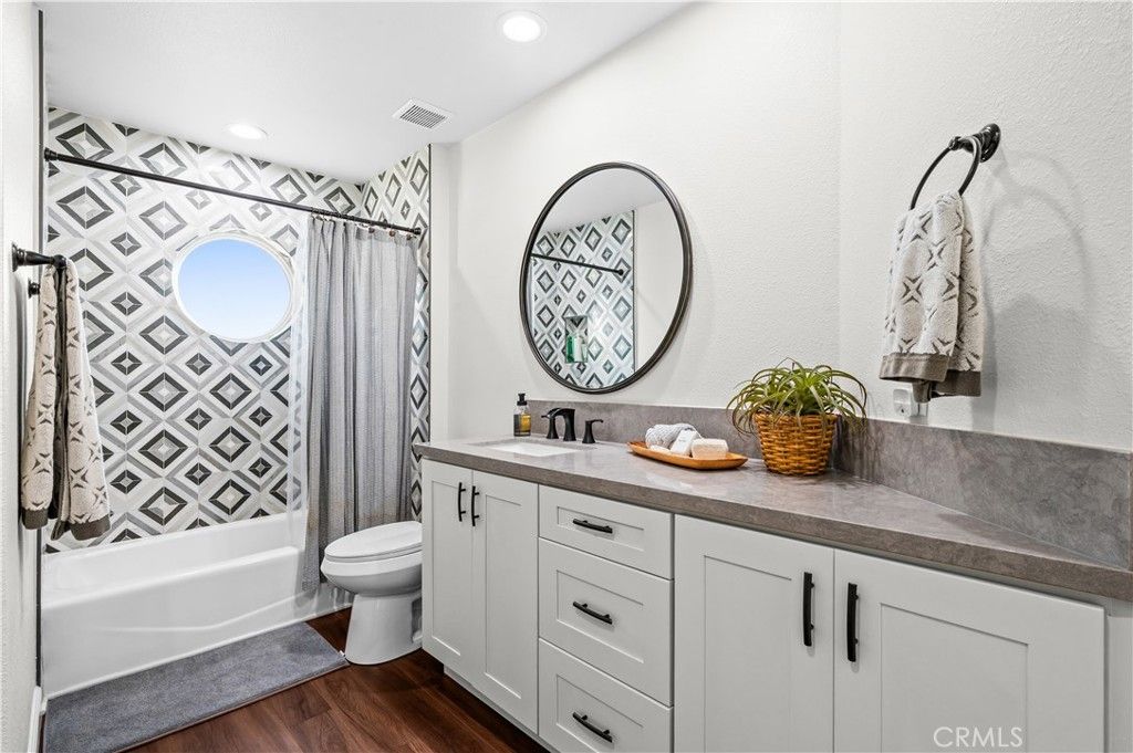 Image 36 of property listing at 208 Calabria Court, Costa Mesa, CA 92627