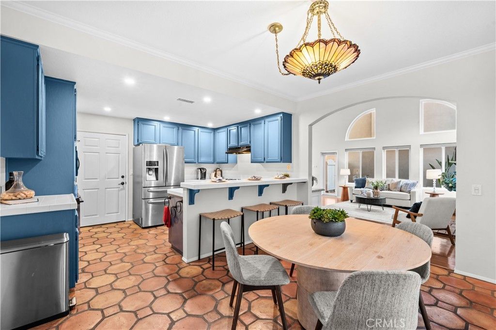 Image 5 of property listing at 208 Calabria Court, Costa Mesa, CA 92627