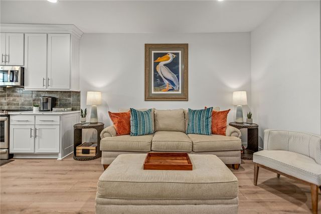 96 Circle Hook, Port O'connor, TX 77982