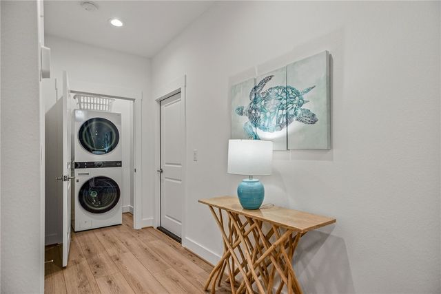 96 Circle Hook, Port O'connor, TX 77982