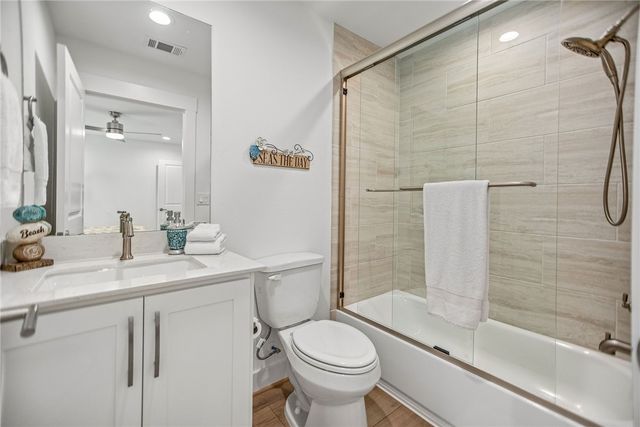 96 Circle Hook, Port O'connor, TX 77982