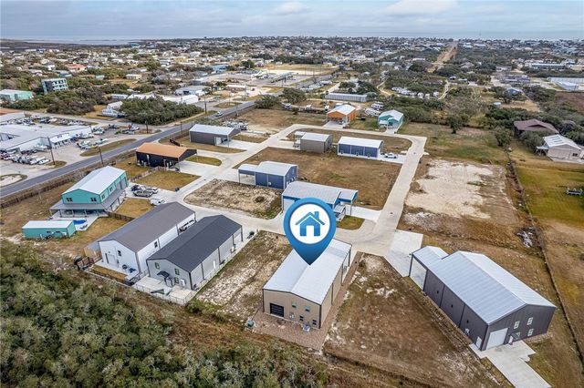 96 Circle Hook, Port O'connor, TX 77982