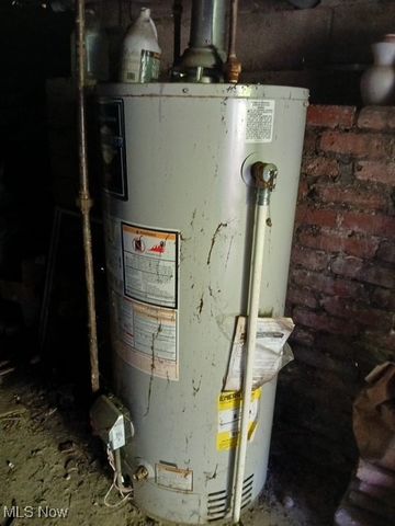 1445 E County Line Road, Mineral Ridge, OH 44440