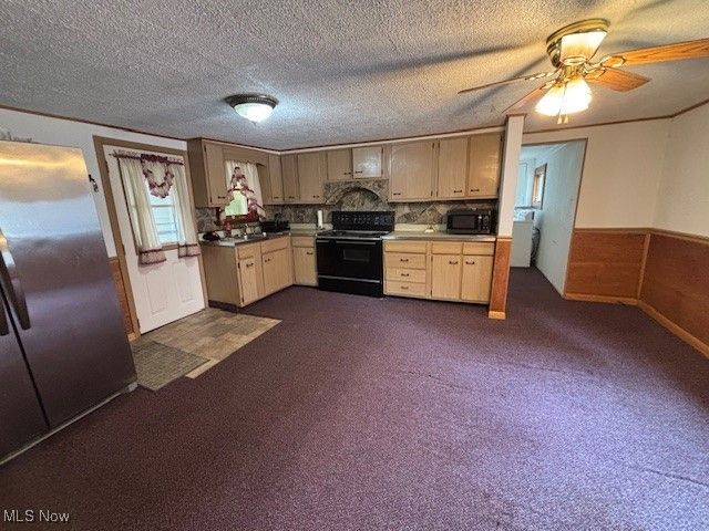 1445 E County Line Road, Mineral Ridge, OH 44440