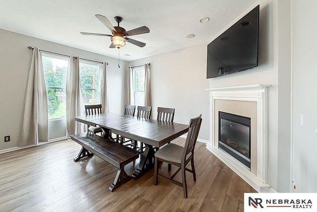 2112 S Mineral Drive, Papillion, NE 68046