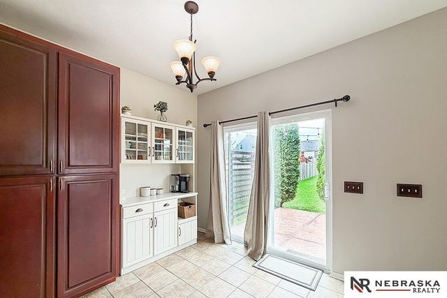 2112 S Mineral Drive, Papillion, NE 68046