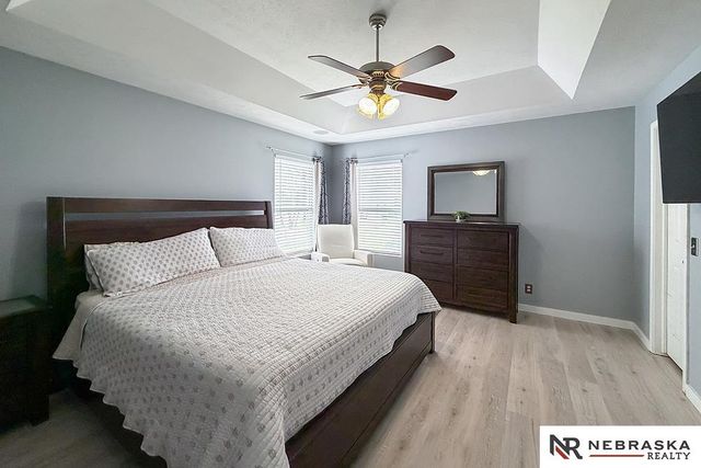 2112 S Mineral Drive, Papillion, NE 68046