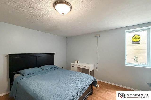 2112 S Mineral Drive, Papillion, NE 68046